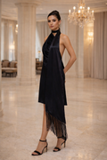 Midnight Fringe Halter Dress – Last Piece

فستان ميدنايت الأسود بشراريب – آخر قطعة