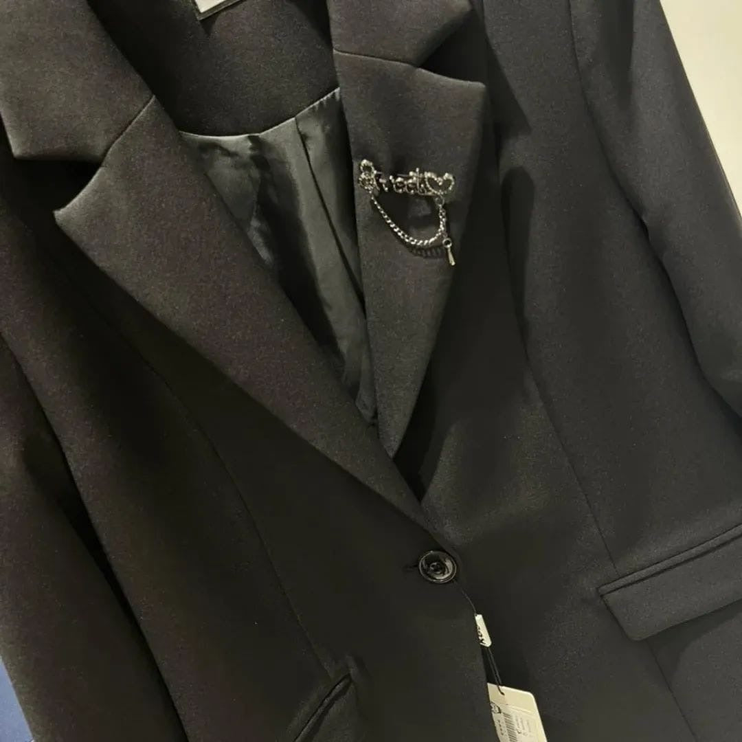 Elegant Classic Blazer – Timeless Chic | بليزر شيك بقصة كلاسيك أنيقة