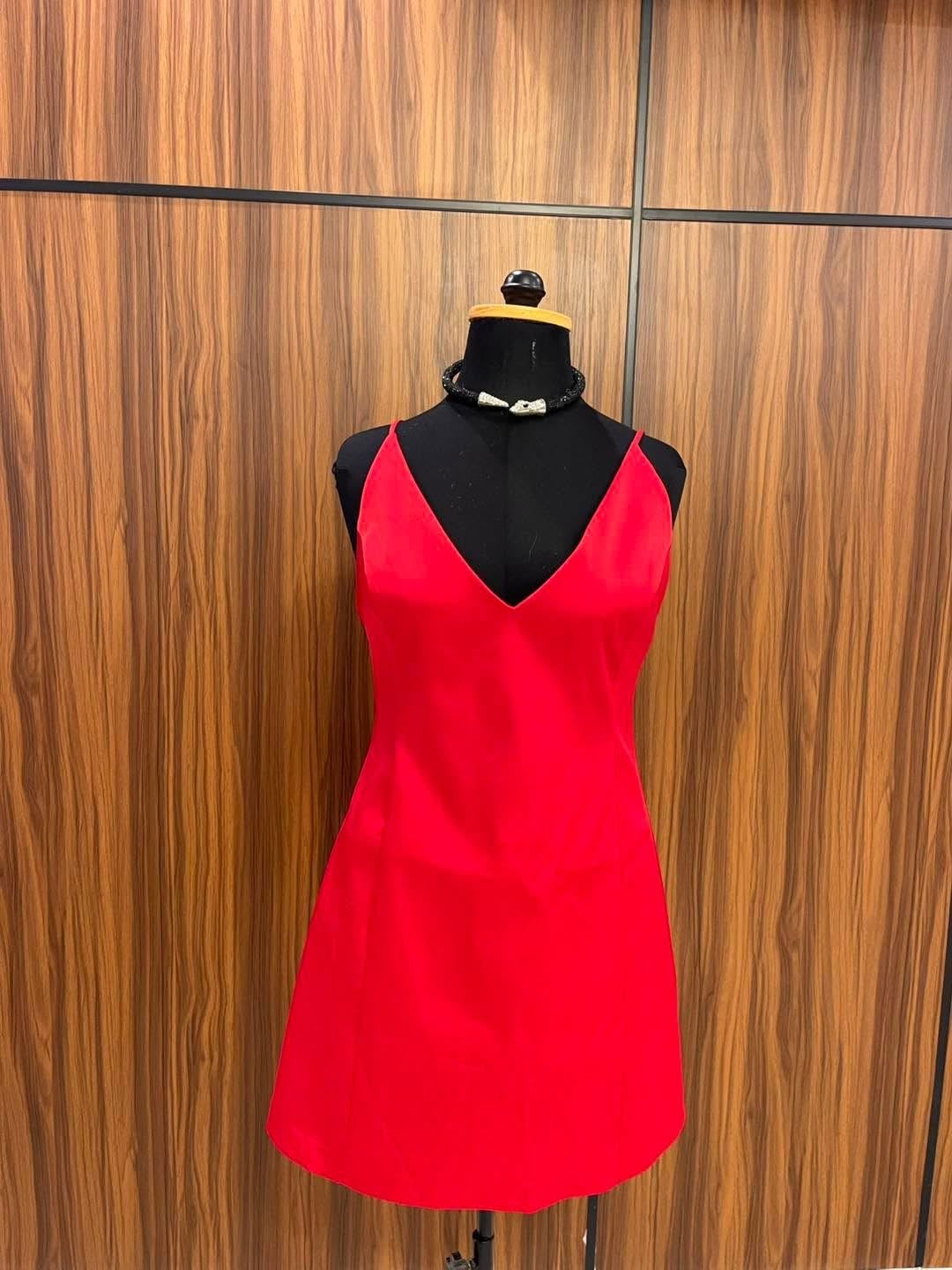 Red Satin Evening Dress – Imported | Last Piece Clearance فستان أحمر سوارية – مستورد | تصفية آخر قطع